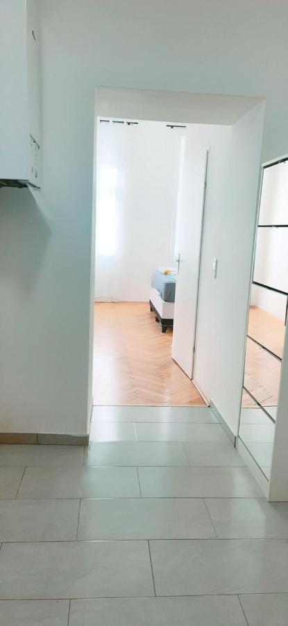 Comfort Apartment 5P Mz Wina Bagian luar foto