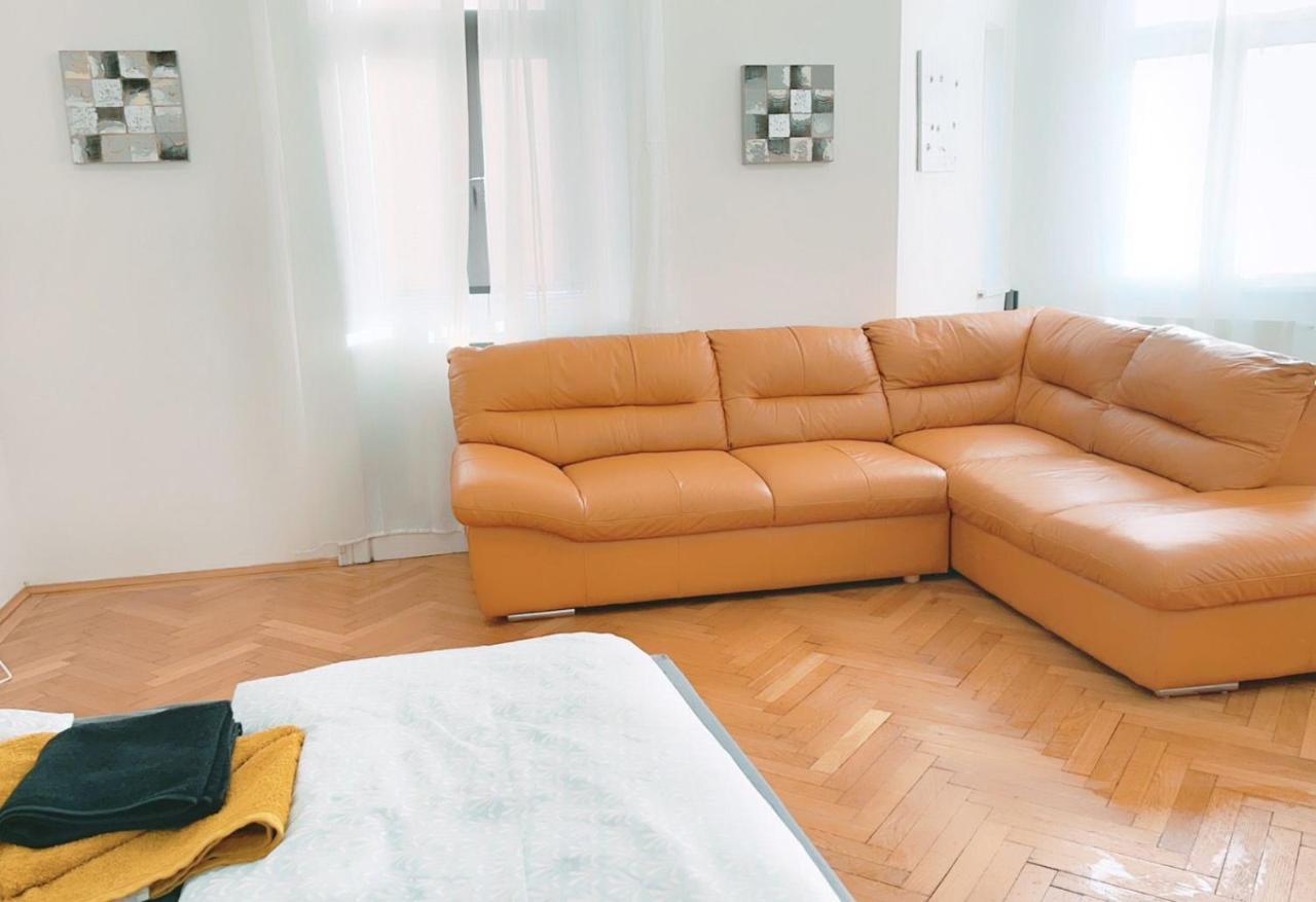Comfort Apartment 5P Mz Wina Bagian luar foto